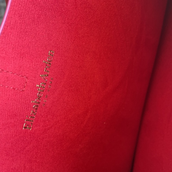 Elizabeth Arden bag. NWT - Picture 2 of 2